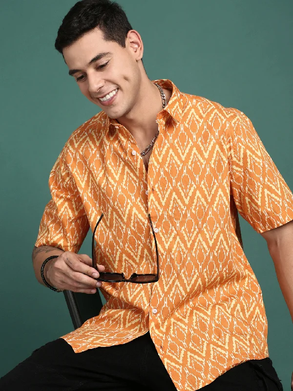 Men's Two - Tone Contrast Panel Casual Shirts in White and Navy for a Stylish and Eye - Catching DesignMen Abstract Orange Slim Fit Shirt Men's Two - Tone Contrast Panel Casual Shirts in White and Navy for a Stylish and Eye - Catching DesignMen Abstract Orange Slim Fit Shirt
