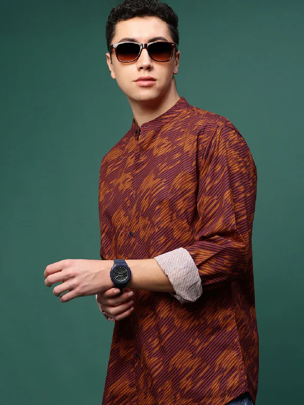 Men's Retro - Style Hawaiian Print Casual Shirts in Bold Patterns for a Tropical VacationMen Rust Abstract Slim Fit Shirt