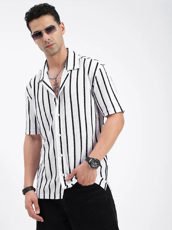 Men's Shearling - Lined Collar Casual Shirts in Brown for a Rustic and Warm AppealMen Striped White Relaxed Fit Shirt Men's Shearling - Lined Collar Casual Shirts in Brown for a Rustic and Warm AppealMen Striped White Relaxed Fit Shirt