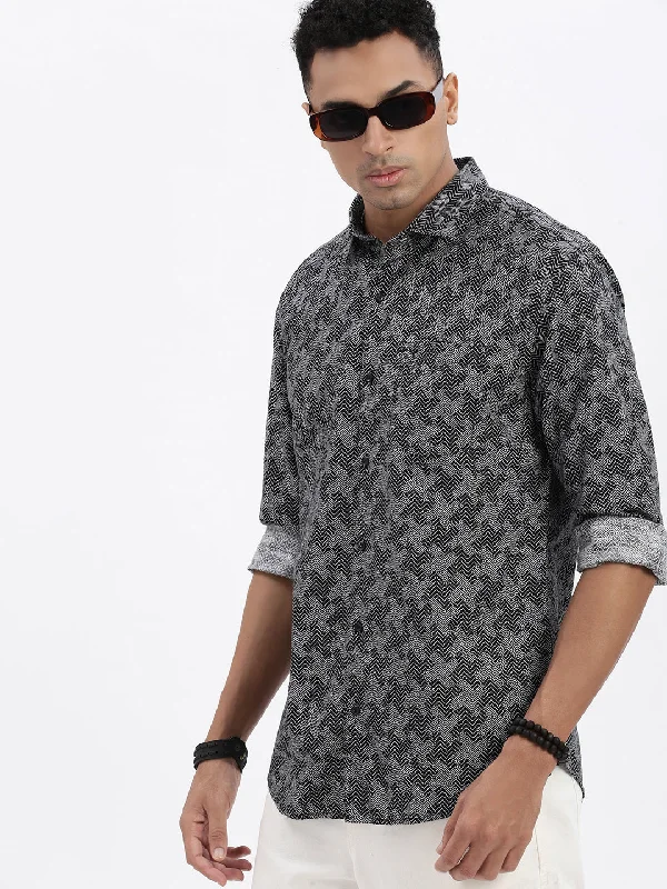 Men's Wrinkle - Resistant Polyester Blend Casual Shirts for Easy Travel and MaintenanceMen Black Geometric Slim Fit Shirt