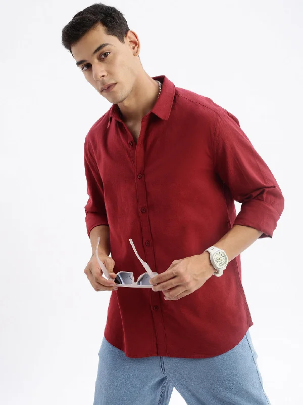 Men's Embroidered Detail Casual Shirts in Beige for a Touch of EleganceMen Spread Collar Solid Slim Fit Maroon Shirt Men's Embroidered Detail Casual Shirts in Beige for a Touch of EleganceMen Spread Collar Solid Slim Fit Maroon Shirt