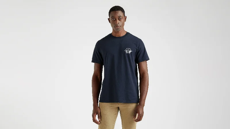 Men's Thermal - Lined Casual Shirts in Black for Added Warmth in Cold WeatherWings & Anchor Graphic Tee, Slim Fit Men's Thermal - Lined Casual Shirts in Black for Added Warmth in Cold WeatherWings & Anchor Graphic Tee, Slim Fit