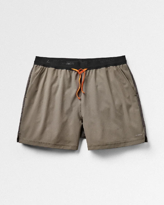 Men's pastel - colored cotton shorts for a spring - friendly outfitDescent Trail Recycled Shorts - Dusty Olive Men's pastel - colored cotton shorts for a spring - friendly outfitDescent Trail Recycled Shorts - Dusty Olive