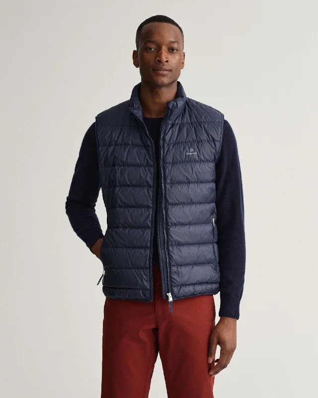 Men's Two - Tone Contrast Panel Casual Shirts in White and Navy for a Stylish and Eye - Catching DesignGANT Light Down Gilet Men's Two - Tone Contrast Panel Casual Shirts in White and Navy for a Stylish and Eye - Catching DesignGANT Light Down Gilet