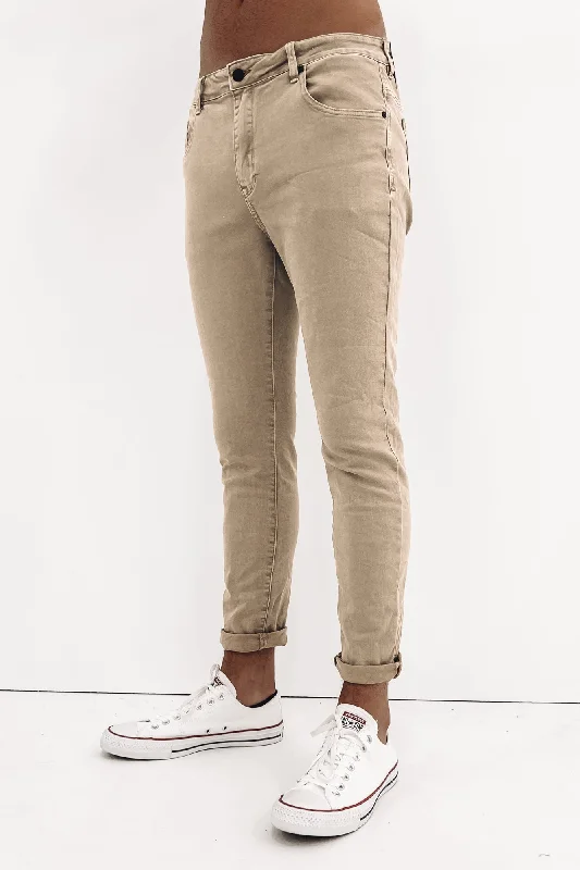 Men's Cargo Jeans with Multiple Pockets for a Practical and Outdoor - Friendly LookA1 Soho Jean Trashed Tan Men's Cargo Jeans with Multiple Pockets for a Practical and Outdoor - Friendly LookA1 Soho Jean Trashed Tan