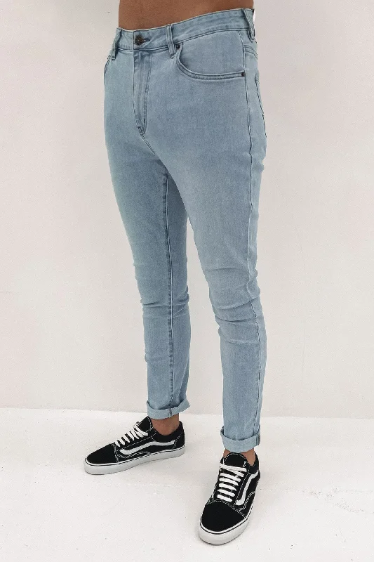 Men's Jeans with an Elastic Waistband for Ultimate ComfortR2 Slim Jean Creed Vintage Men's Jeans with an Elastic Waistband for Ultimate ComfortR2 Slim Jean Creed Vintage