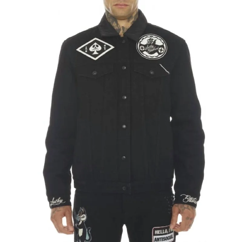 Men jackets with a built - in hood that can be stowed away when not in useType Ii Reversible Jacket In Black Men jackets with a built - in hood that can be stowed away when not in useType Ii Reversible Jacket In Black