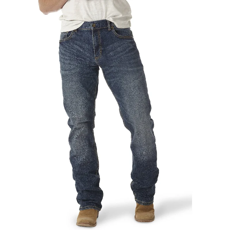 Men's High - Waisted Jeans in a Medium Wash for a Vintage - Style RevivalWrangler Men's Retro Slim Bootcut Jean-Layton Men's High - Waisted Jeans in a Medium Wash for a Vintage - Style RevivalWrangler Men's Retro Slim Bootcut Jean-Layton