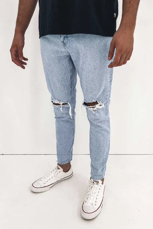 Men's Colored Jeans in Burgundy for a Bold and Fashion - Forward LookZ-Roller Skinny Jean Luminous Destroy Men's Colored Jeans in Burgundy for a Bold and Fashion - Forward LookZ-Roller Skinny Jean Luminous Destroy