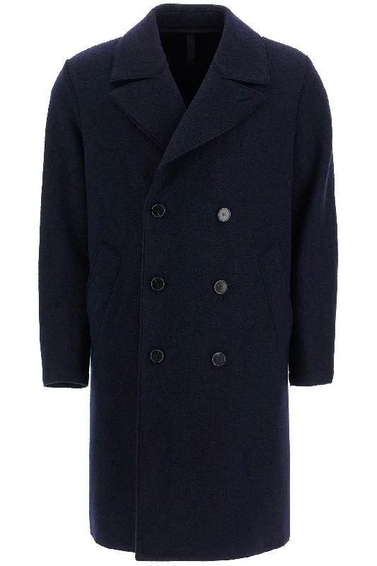 Men coats with a contrasting trim for a fashion - forward aestheticHarris Wharf London Men's Double-Breasted Wool Coat In Boiled Men coats with a contrasting trim for a fashion - forward aestheticHarris Wharf London Men's Double-Breasted Wool Coat In Boiled