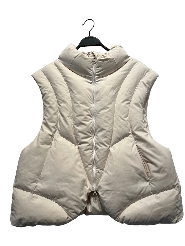 Men vest with a zip - off hood for added protection in inclement weatherMen vest with a zip - off hood for added protection in inclement weatherHYEIN SEO/Quilted Vest/L/CRM/FW22 Reversible Padded Men vest with a zip - off hood for added protection in inclement weatherMen vest with a zip - off hood for added protection in inclement weatherHYEIN SEO/Quilted Vest/L/CRM/FW22 Reversible Padded