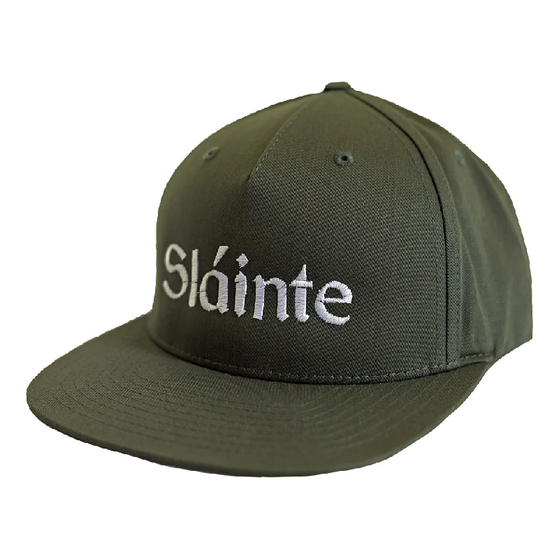 Men vest with a mandarin collar for a sophisticated appearanceSlainte Hat