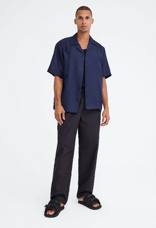 Men's high - collar polo shirts with a modern twistKobe Shirt - Darkest Navy