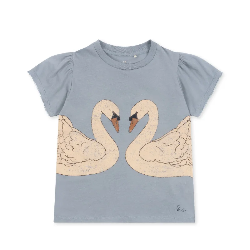 Men's eco - friendly recycled t - shirts for sustainable fashion choicesKonges Sløjd Famo Puff Tee GOTS Tradewinds Men's eco - friendly recycled t - shirts for sustainable fashion choicesKonges Sløjd Famo Puff Tee GOTS Tradewinds