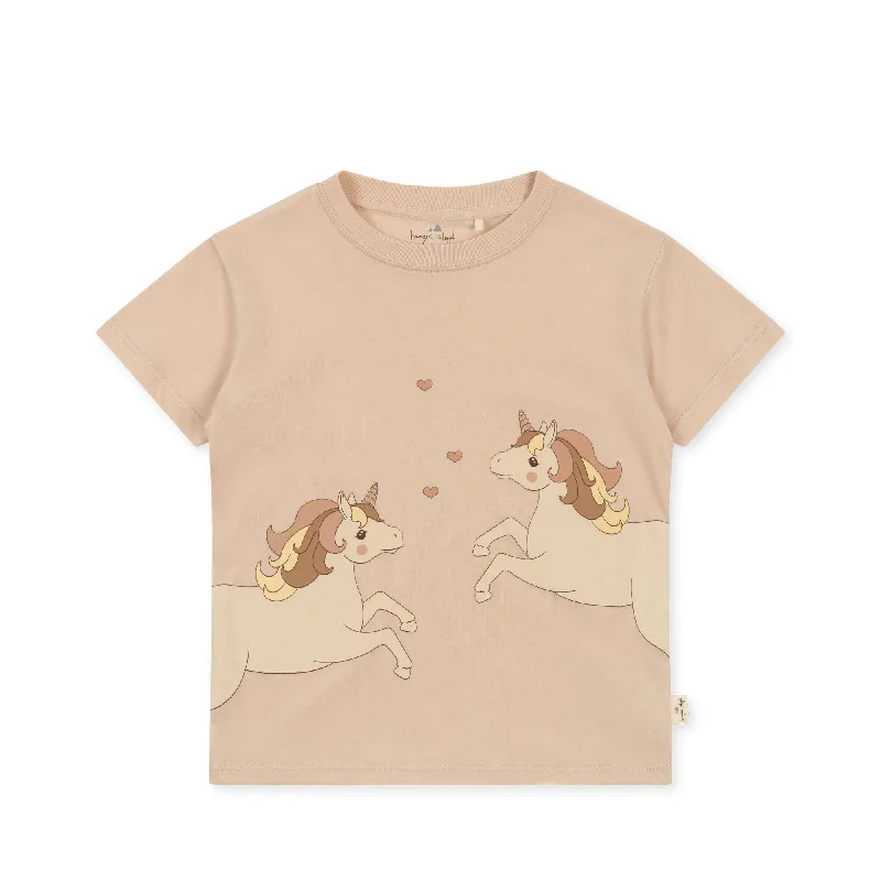 Men's thermal t - shirts with a high - neck design for cold weatherKonges Sløjd Famo Tee GOTS Shifting Sand Men's thermal t - shirts with a high - neck design for cold weatherKonges Sløjd Famo Tee GOTS Shifting Sand