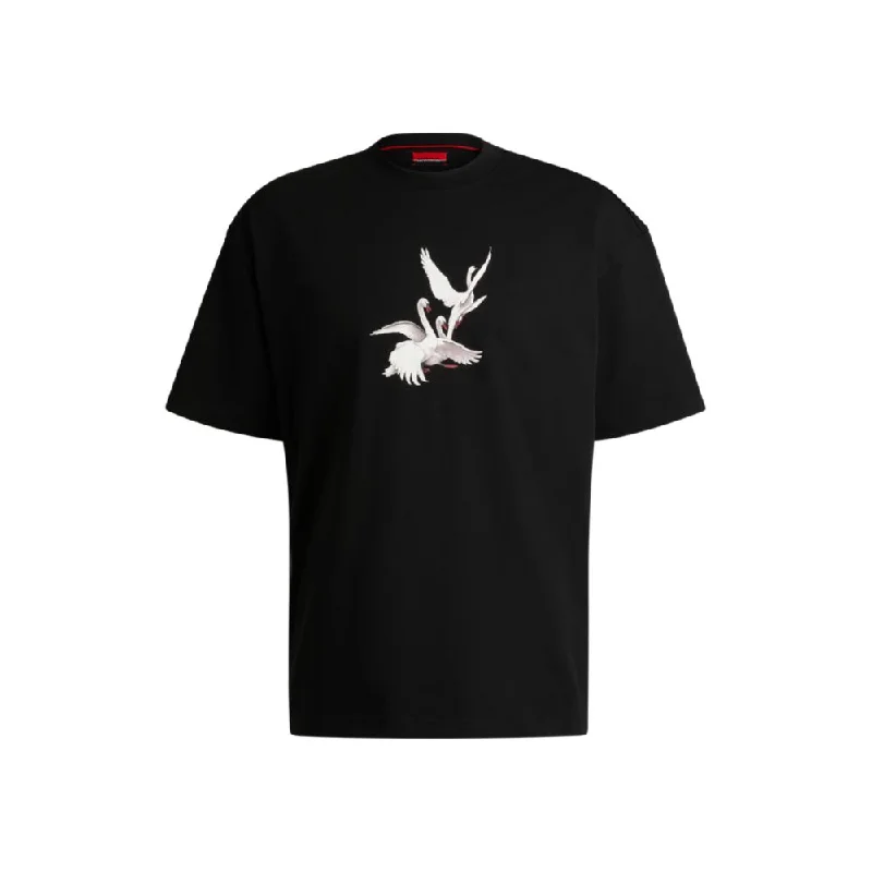 Men's plus - size pocket t - shirts with a classic lookHUGO x Les Benjamins oversize-fit T-shirt with swan graphic Men's plus - size pocket t - shirts with a classic lookHUGO x Les Benjamins oversize-fit T-shirt with swan graphic