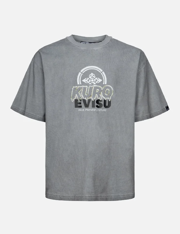 Men's short - sleeve linen t - shirts for summer beach outingsKamon and Melting Metallic Logo Print Loose Fit T-Shirt Men's short - sleeve linen t - shirts for summer beach outingsKamon and Melting Metallic Logo Print Loose Fit T-Shirt