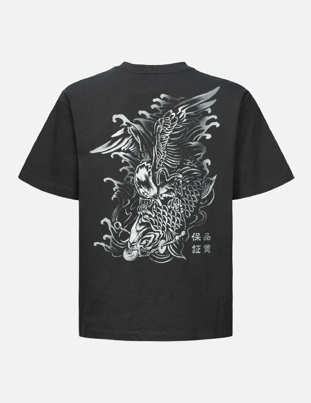 Men's plus - size pocket t - shirts with a classic lookLogo Embroidery and "Soaring Seagull and Dancing Carp" Print Relax Fit T-shirt Men's plus - size pocket t - shirts with a classic lookLogo Embroidery and "Soaring Seagull and Dancing Carp" Print Relax Fit T-shirt