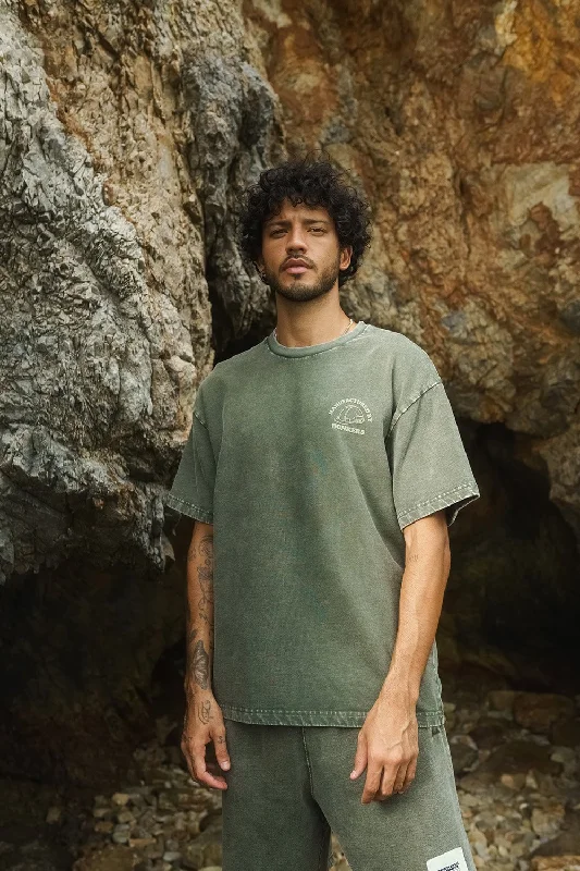 Men's eco - friendly recycled t - shirts for sustainable fashion choicesOlive Premium Heavyweight Faded Oversized T-shirt