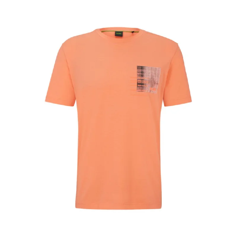 Men's moisture - wicking athletic t - shirts for intense workoutsRegular-fit T-shirt with seasonal artwork Men's moisture - wicking athletic t - shirts for intense workoutsRegular-fit T-shirt with seasonal artwork